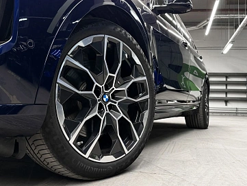 BMW X7, 2024г, полный привод, автомат