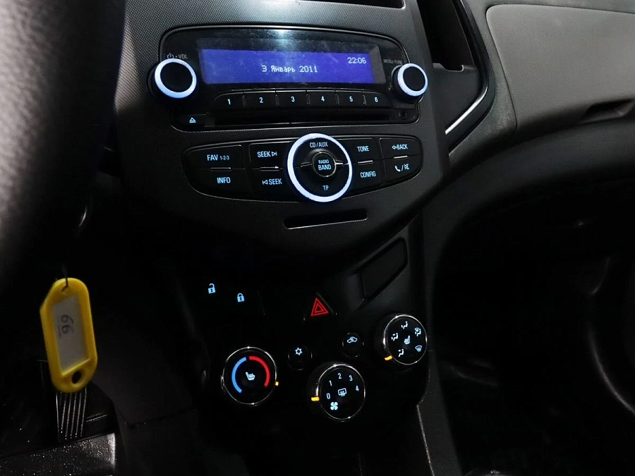 Chevrolet Aveo, 2013г., передний привод, механика