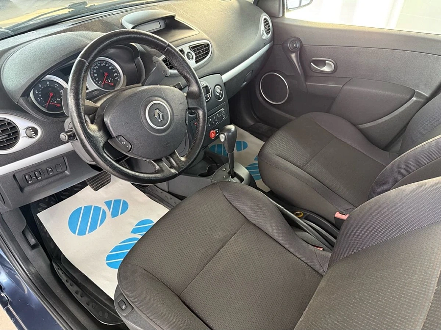 Renault Clio, 2007г., передний привод, автомат