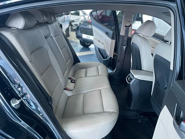 Hyundai Elantra, 2018г, передний привод, автомат