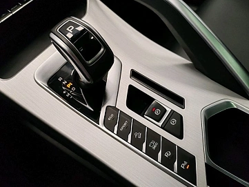 Geely Coolray, 2022г., передний привод, робот