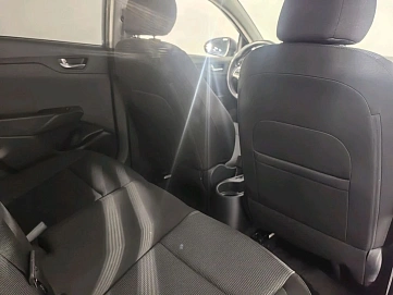 Hyundai Solaris, 2021г, передний привод, автомат