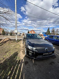 Volkswagen Touareg, 2015г, полный привод, автомат