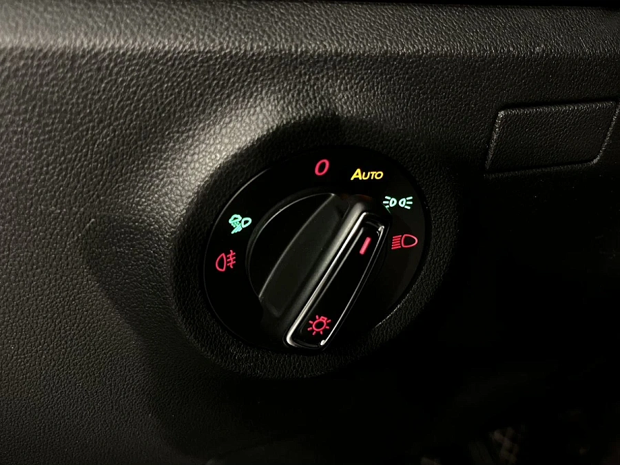 Volkswagen Polo, 2020г., передний привод, механика