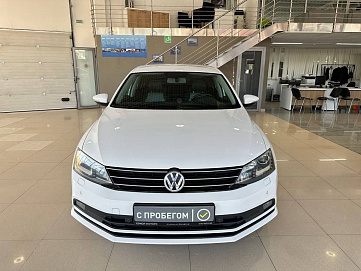 Volkswagen Jetta, 2015г, передний привод, робот