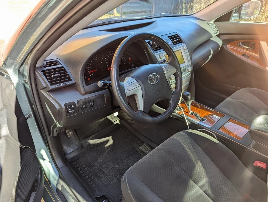 Toyota Camry, 2006г., передний привод, автомат