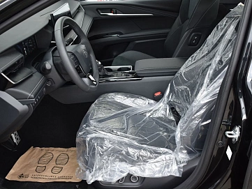 Toyota Camry, 2026г., передний привод, вариатор