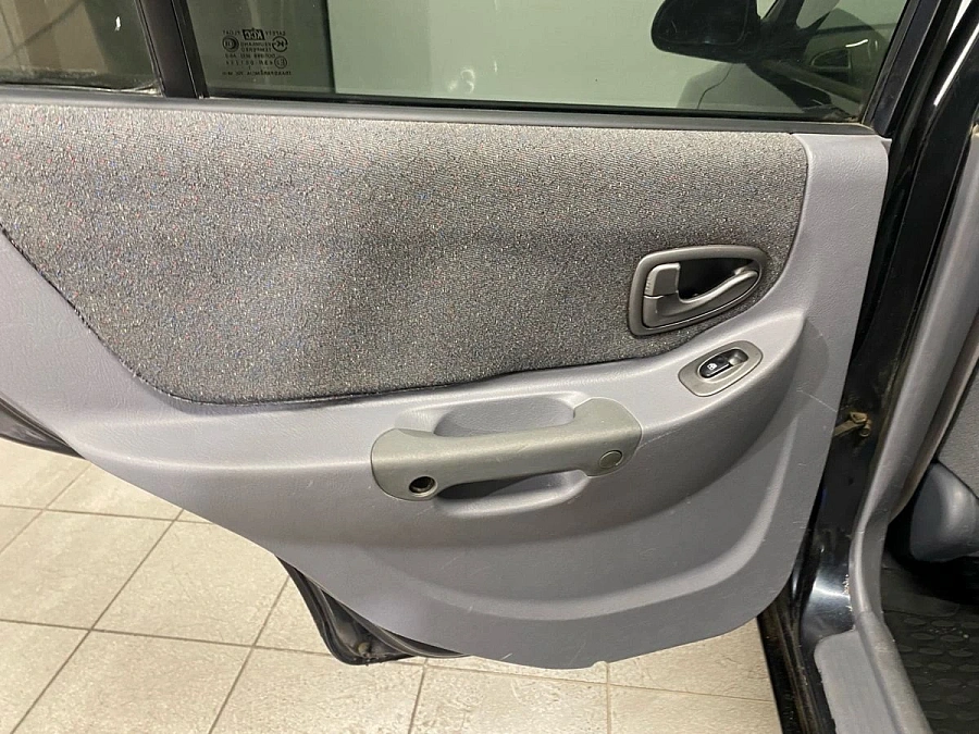 Hyundai Accent, 2001г., передний привод, механика