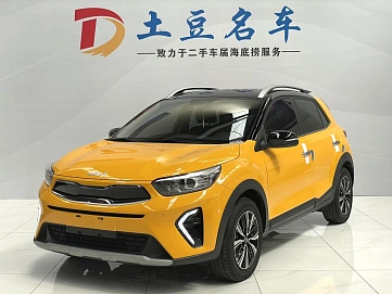 Kia Stonic, 2022г, передний привод, автомат