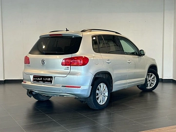 Volkswagen Tiguan, 2011г, передний привод, механика