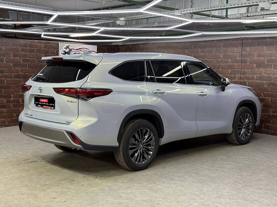 Toyota Highlander, 2025г., полный привод, автомат