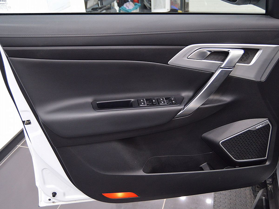 Geely Atlas, 2018г., передний привод, автомат
