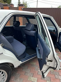 Mercedes-Benz W123, 1985г, задний привод, механика