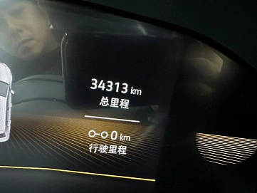 Volkswagen Lavida, 2022г, передний привод, робот