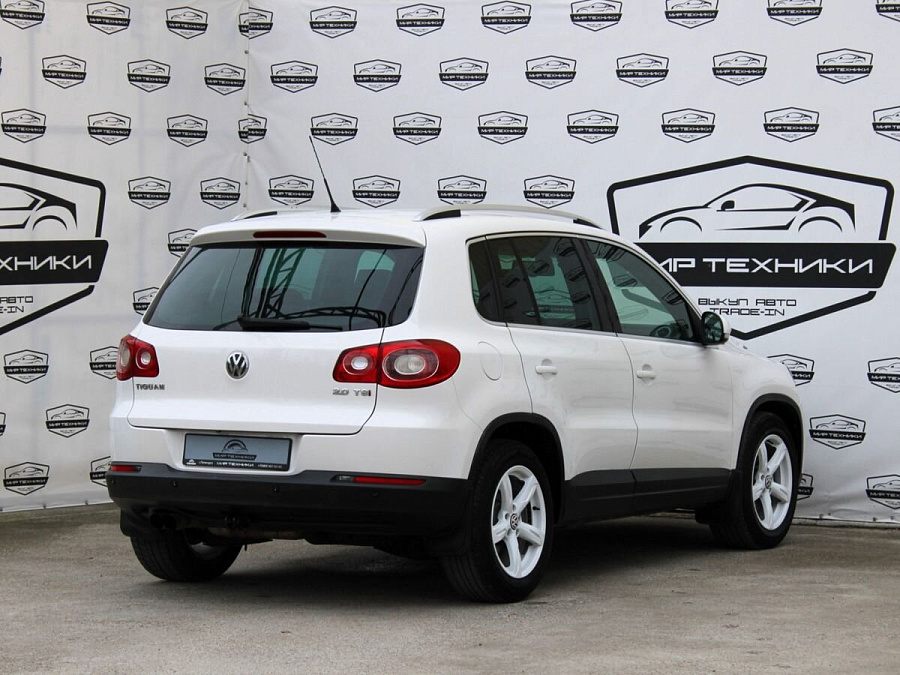 Volkswagen Tiguan, 2008г., полный привод, автомат