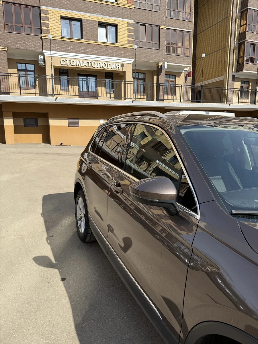 Volkswagen Tiguan, 2018г., полный привод, робот