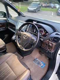 Toyota Esquire, 2018г, передний привод, вариатор