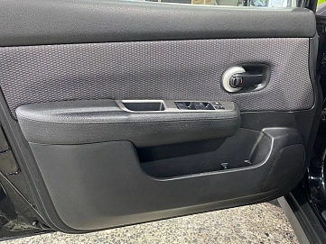 Nissan Tiida, 2008г., передний привод, механика