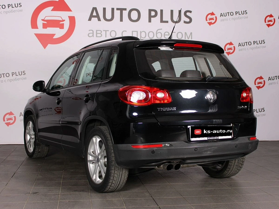 Volkswagen Tiguan, 2009г., полный привод, автомат
