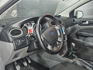 Ford Focus, 2011г, передний привод, механика