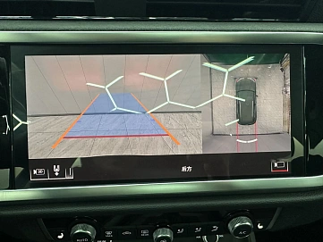 Audi Q3, 2022г, передний привод, робот