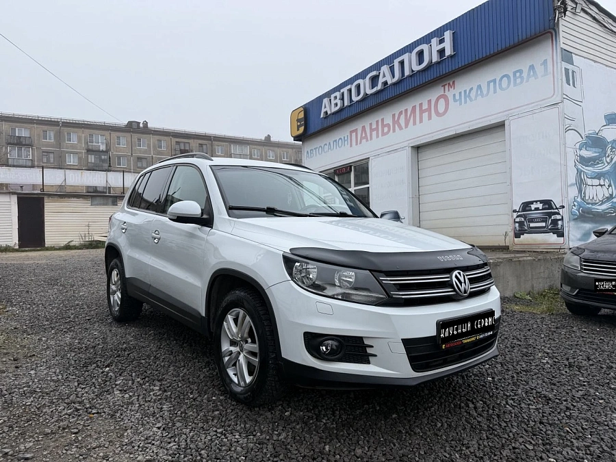 Volkswagen Tiguan, 2014г., передний привод, робот