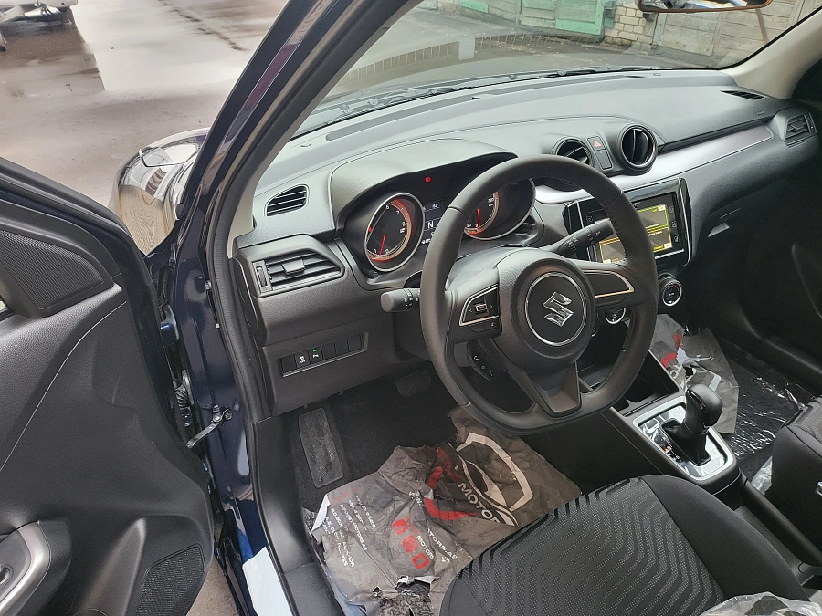 Suzuki Swift, 2024г., передний привод, вариатор