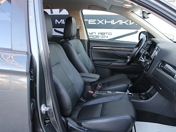 Mitsubishi Outlander, 2015г, полный привод, вариатор