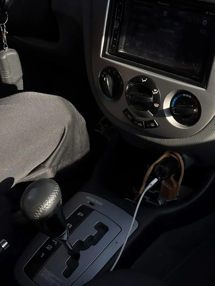 Chevrolet Lacetti, 2011г., передний привод, автомат