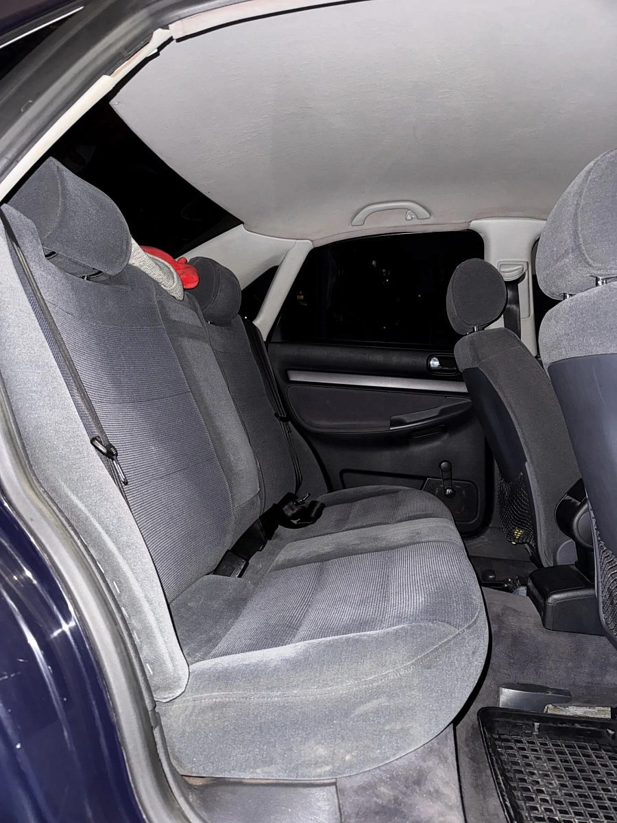 Audi A4, 1996г., передний привод, механика