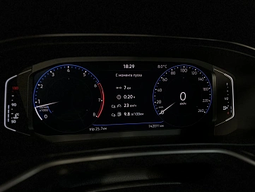 Volkswagen Polo, 2020г, передний привод, механика