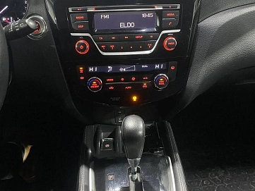 Nissan X-Trail, 2015г, передний привод, вариатор