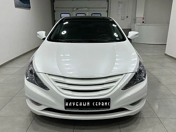 Hyundai Sonata, 2012г, передний привод, автомат