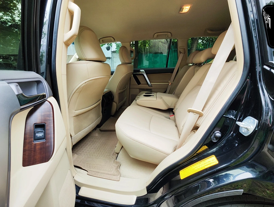 Toyota Land Cruiser Prado, 2014г., полный привод, механика