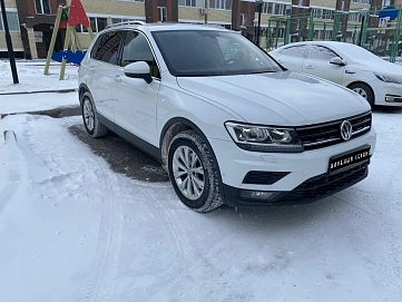 Volkswagen Tiguan, 2017г, передний привод, робот