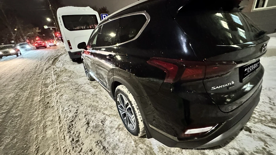 Hyundai Santa Fe, 2019г., полный привод, автомат