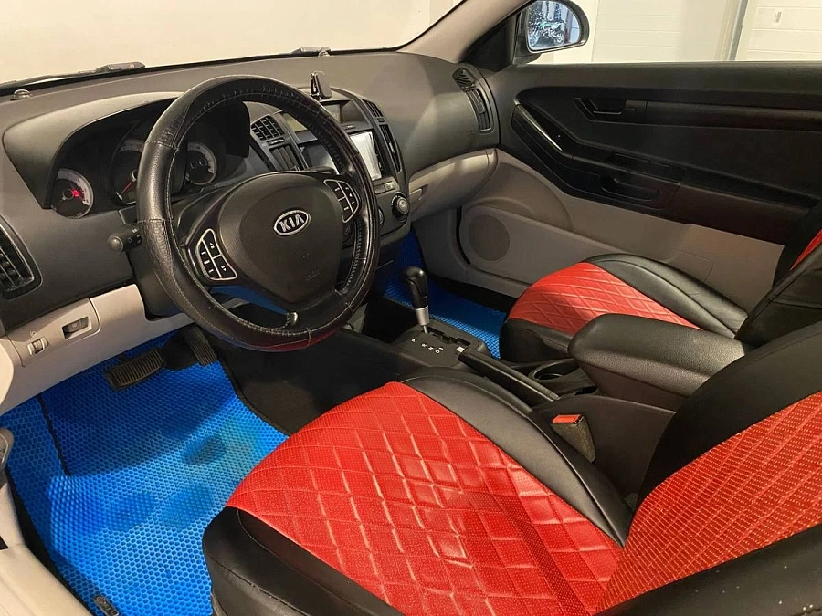 Kia Ceed, 2008г., передний привод, автомат