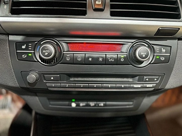 BMW X5, 2011г, передний привод, автомат