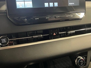 Mitsubishi Outlander, 2023г, передний привод, вариатор