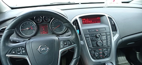 Opel Astra, 2014г, передний привод, автомат