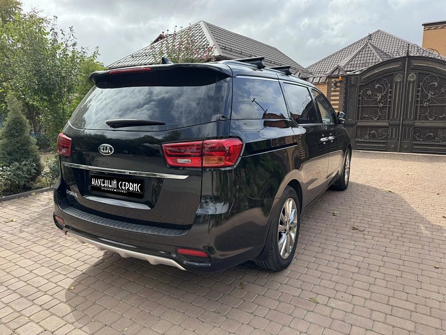 Kia Carnival, 2020г., передний привод, автомат