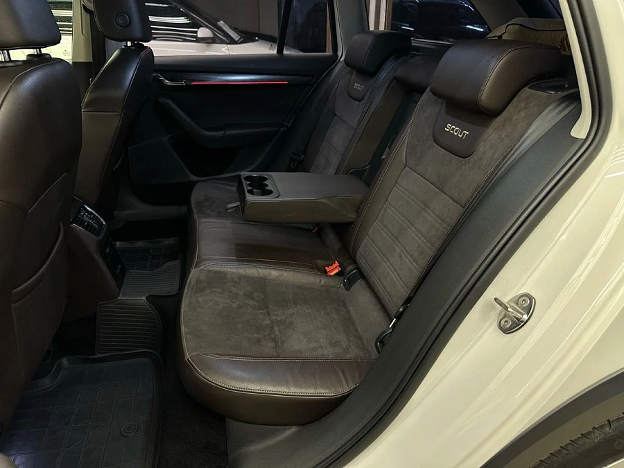 Skoda Octavia, 2017г., полный привод, робот