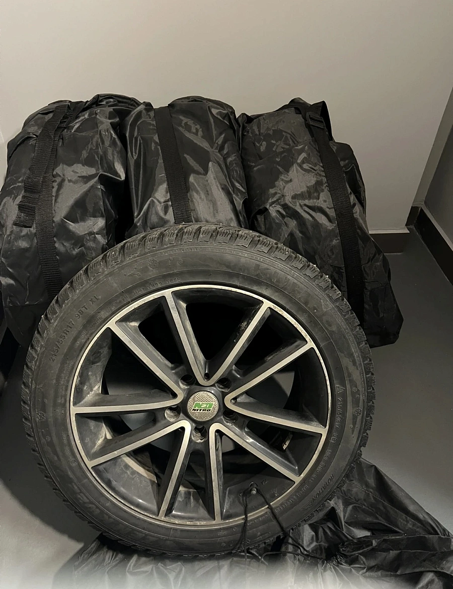 Toyota Camry, 2012г., передний привод, автомат