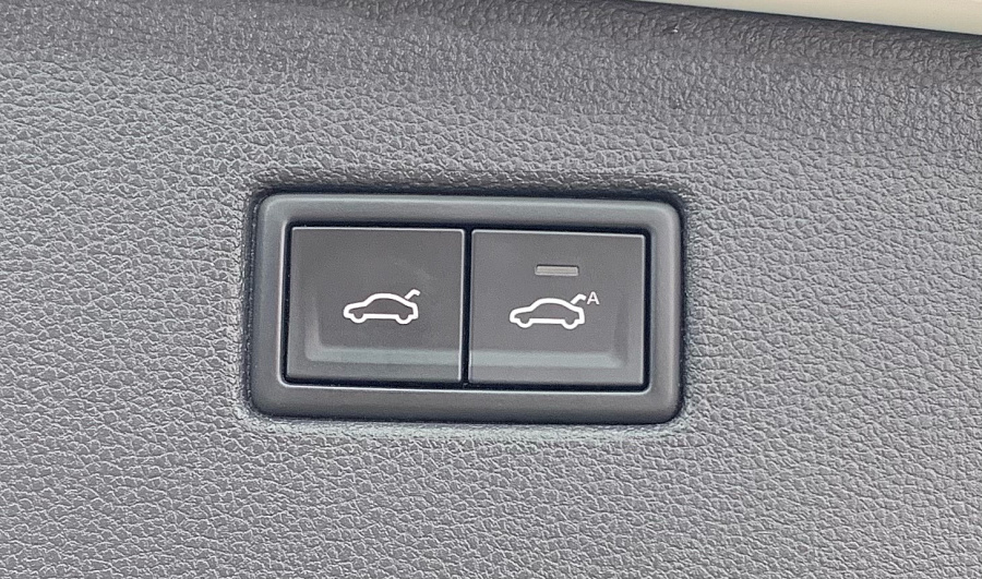 Volkswagen Tiguan, 2019г., передний привод, робот