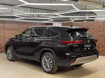 Toyota Highlander, 2025г, полный привод, автомат