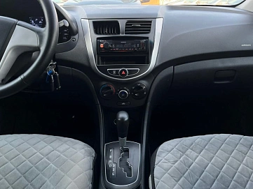 Hyundai Solaris, 2014г, передний привод, автомат