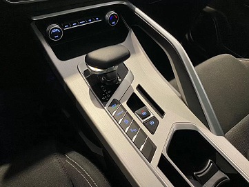 Geely , 2022г., передний привод, автомат