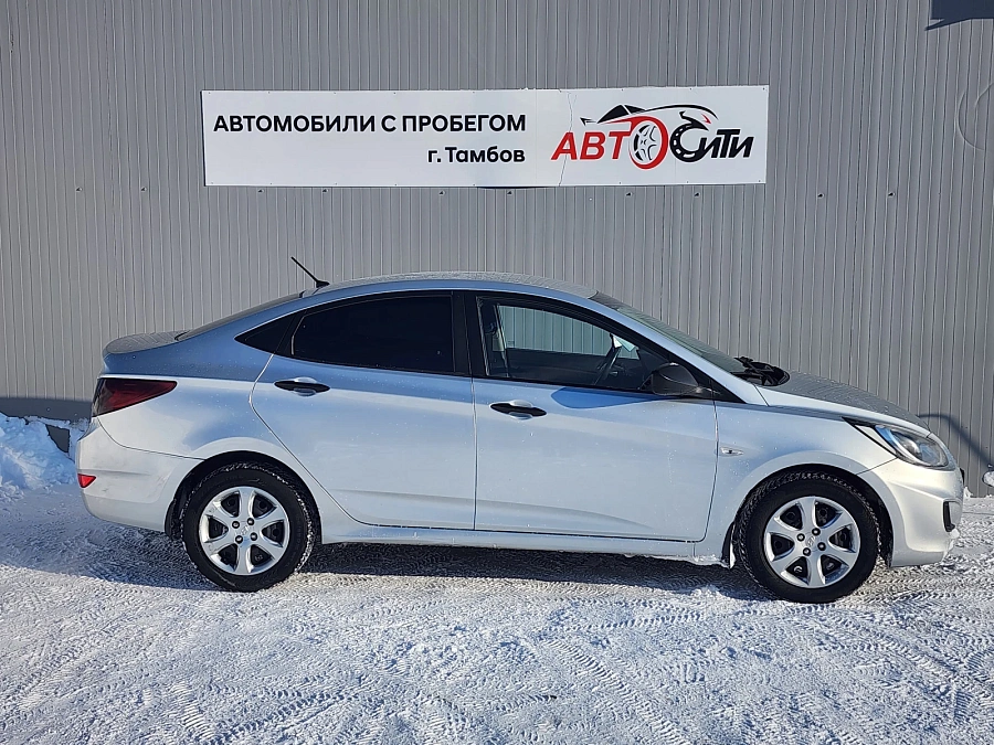 Hyundai Solaris, 2012г., передний привод, механика