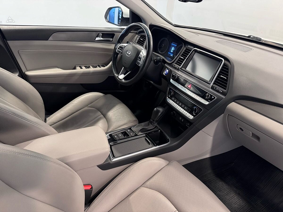 Hyundai , 2019г., передний привод, автомат