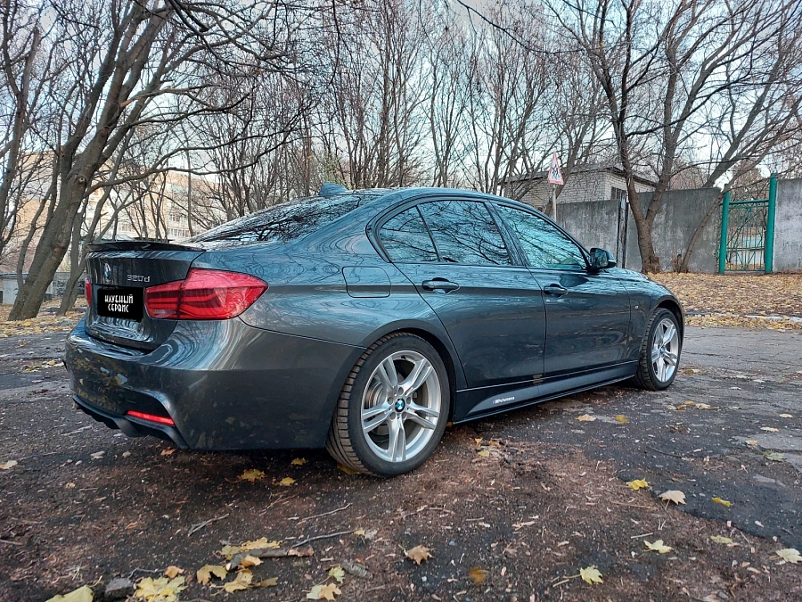 BMW 3 серии, 2018г., полный привод, автомат